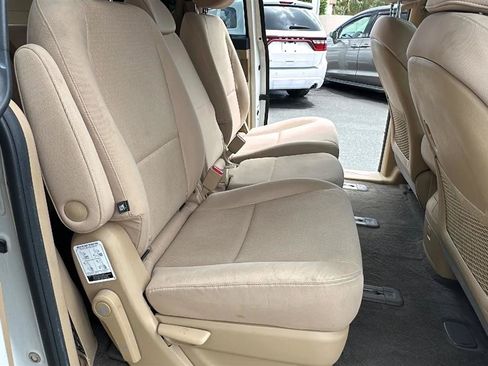 Used 2016 Kia Sedona LX w/ LX Convenience Package FWD image 33