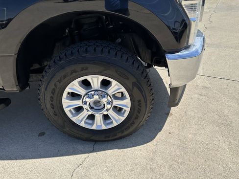 Used 2021 Ford F250 XL w/ STX Appearance Package AWD/4WD image 3