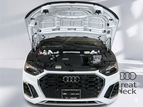 Used 2023 Audi Q5 2.0T Premium w/ Convenience Package image 17