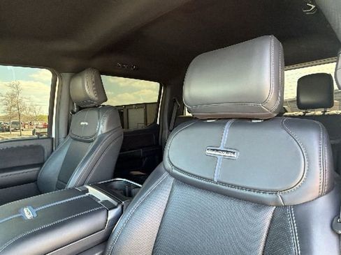 Used 2025 Ford F150 Platinum image 22