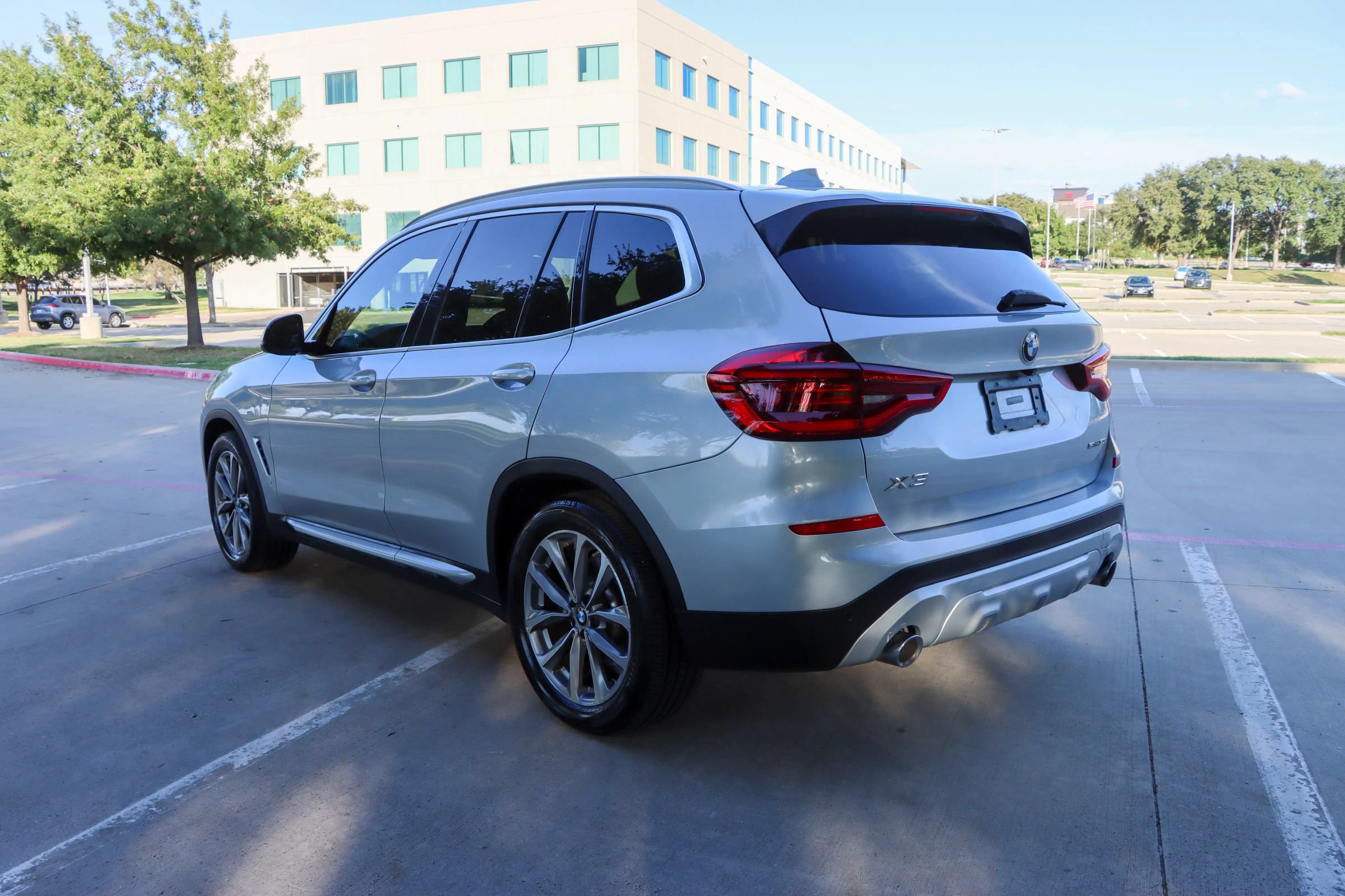 Used 2019 BMW X3 sDrive30i w/ Convenience Package RWD image 5