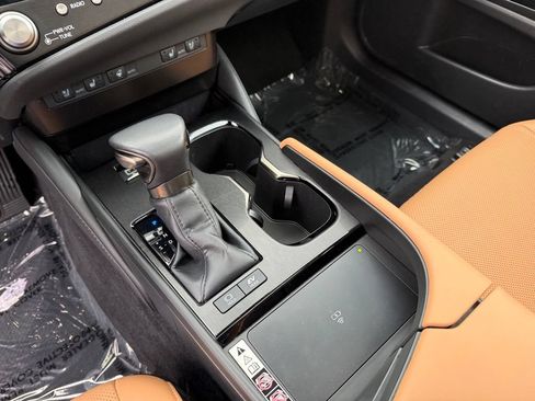 Used 2023 Lexus ES 300h w/ Premium Package FWD image 13