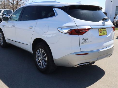 Certified 2023 Buick Enclave Essence w/ Sound and Sites Package AWD/4WD image 5