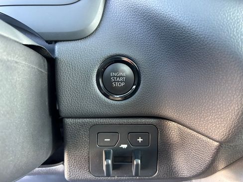 Used 2025 Toyota Tundra Limited image 18