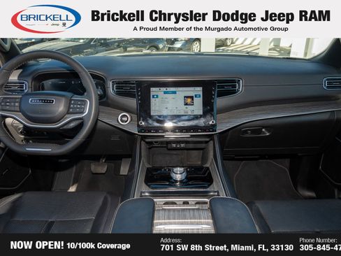 Used 2024 Jeep Wagoneer L Series II w/ Flexible Seating Group image 21