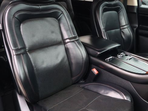 Used 2020 Lincoln Aviator Reserve w/ Elements Package Plus image 17