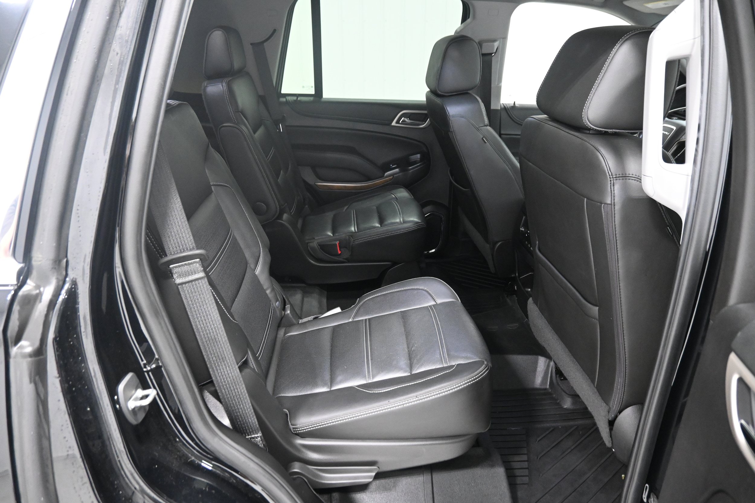Used 2019 GMC Yukon Denali w/ Denali Ultimate Package AWD/4WD image 30