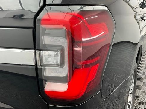 Used 2024 Ford Expedition Limited AWD/4WD image 26