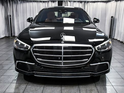 Used 2022 Mercedes-Benz S 500 4MATIC image 2