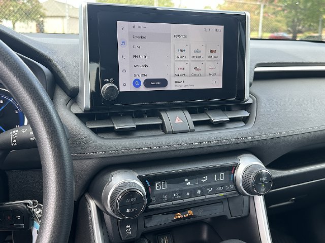Certified 2024 Toyota RAV4 LE AWD/4WD image 27