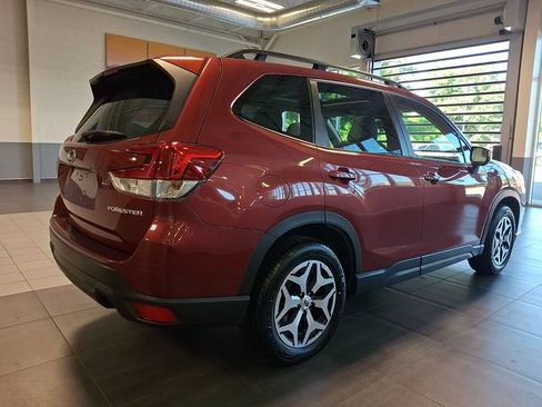 Certified 2023 Subaru Forester Premium AWD/4WD image 6