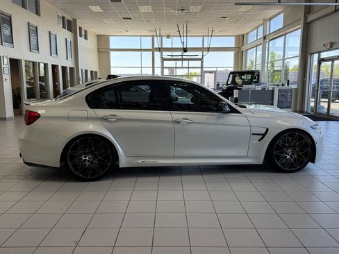 Used 2018 BMW M3 RWD image 8