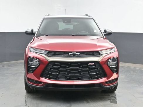 Used 2021 Chevrolet TrailBlazer RS w/ Technology Package FWD image 3