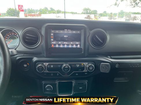 Used 2023 Jeep Wrangler Sport AWD/4WD image 17