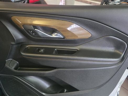 Used 2018 GMC Terrain SLE image 26