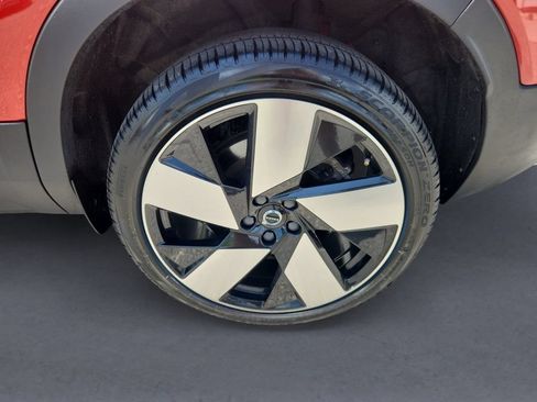 Certified 2023 Volvo C40 P8 Recharge Ultimate AWD/4WD image 8