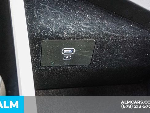 Used 2025 Genesis G70 2.5T AWD/4WD image 44