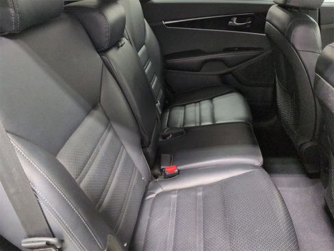Used 2019 Kia Sorento EX image 21
