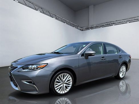 Used 2016 Lexus ES 350 w/ Luxury Package w/Wood Trim FWD image 10