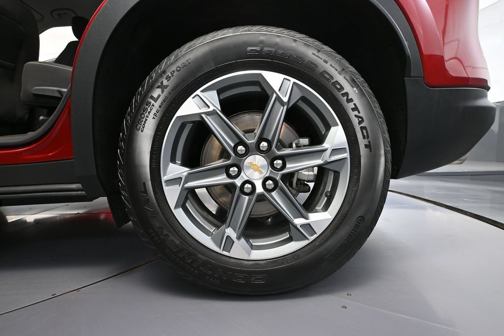 Used 2025 Chevrolet Blazer LT AWD/4WD image 10
