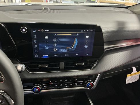 New 2026 Chevrolet Equinox RS w/ LPO, Floor Liner Package FWD image 29