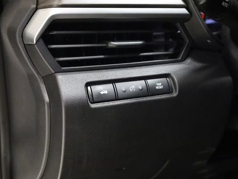 Used 2025 Nissan Altima 2.5 SV FWD image 14