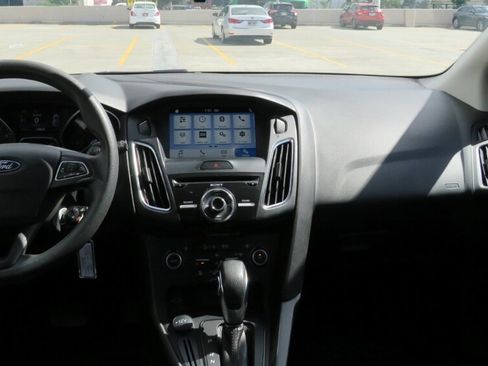 Used 2018 Ford Focus SEL image 14