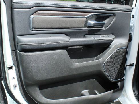 New 2026 RAM 1500 Laramie AWD/4WD image 32