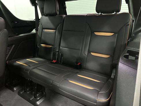 Used 2021 GMC Yukon AT4 w/ Technology Package AWD/4WD image 30