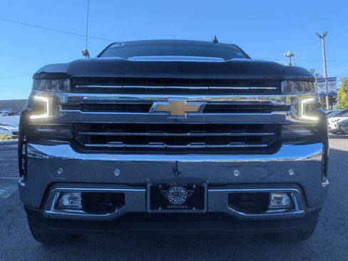 Used 2021 Chevrolet Silverado 1500 LTZ w/ Z71 Off-Road Package AWD/4WD image 4