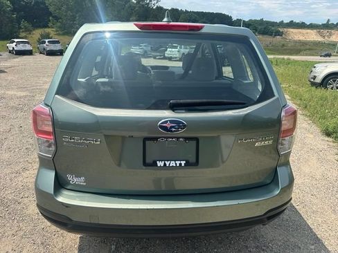 Used 2017 Subaru Forester 2.5i AWD/4WD image 4