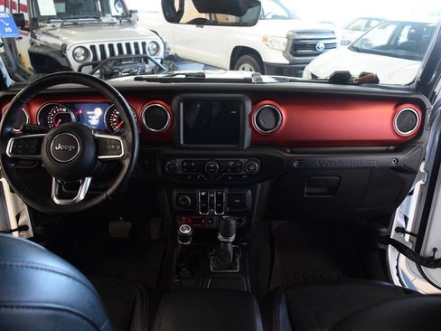 Used 2018 Jeep Wrangler Unlimited Rubicon AWD/4WD image 17