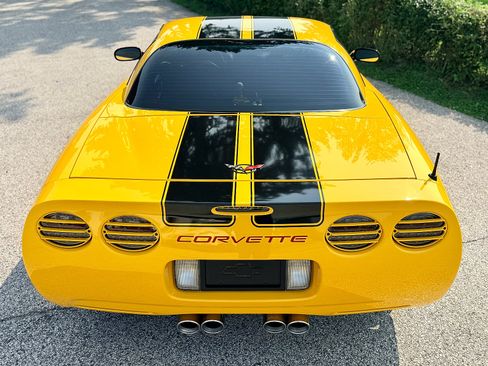 Used 2004 Chevrolet Corvette Z06 w/ Memory Package RWD image 6