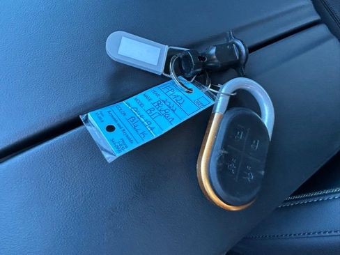 Used 2022 Rivian R1T Adventure image 54