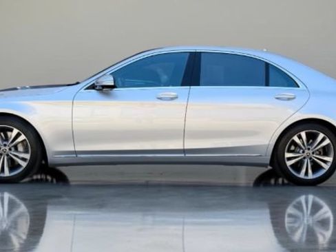 Used 2018 Mercedes-Benz S 560 4MATIC Sedan image 3