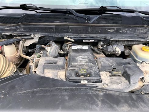 Used 2023 RAM 3500 Tradesman w/ Chrome Appearance Group AWD/4WD image 32