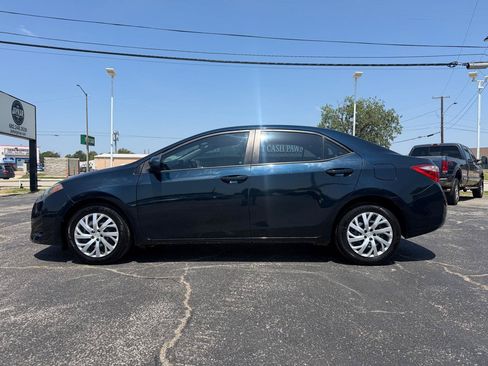 Used 2017 Toyota Corolla LE FWD image 8