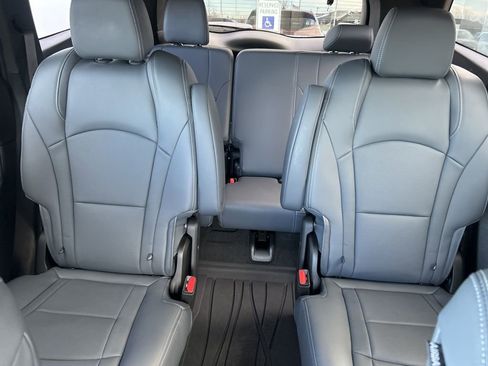 Used 2023 Buick Enclave Essence w/ Experience Buick Package image 26
