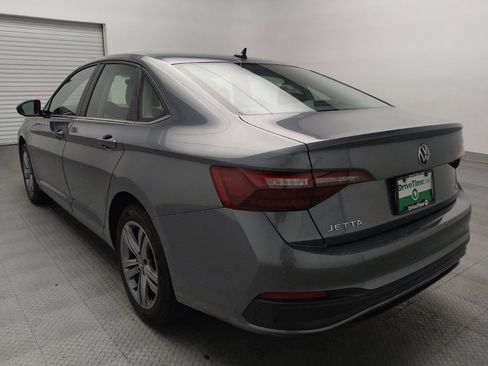 Used 2024 Volkswagen Jetta SE FWD image 5