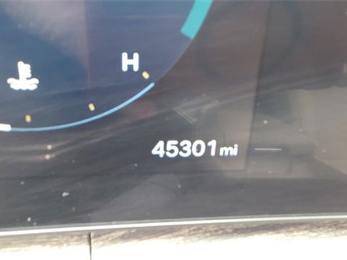 Used 2024 Hyundai Santa Fe Limited image 11