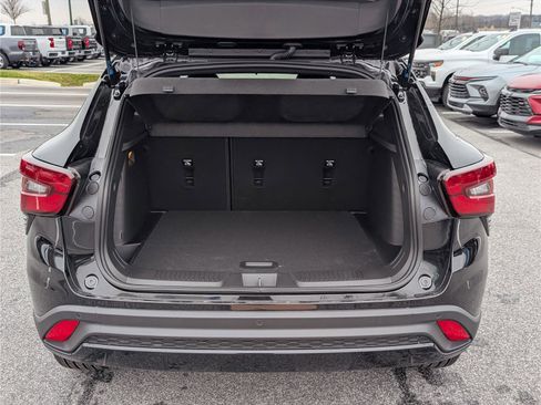 New 2026 Chevrolet Trax RS w/ Driver Confidence Package image 9