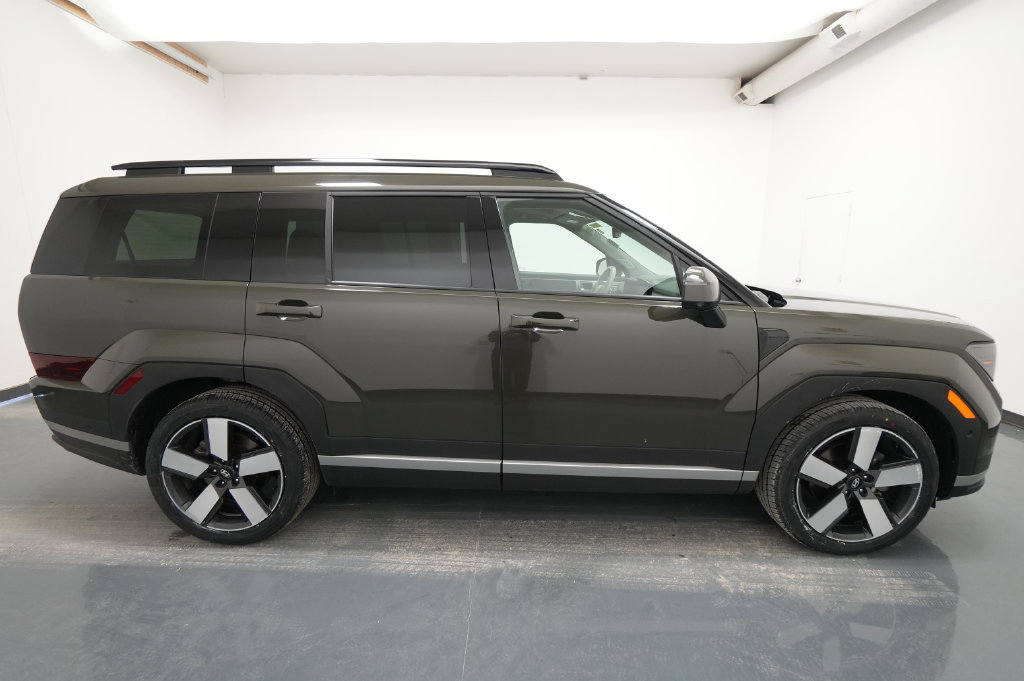 Used 2024 Hyundai Santa Fe Limited AWD/4WD image 10