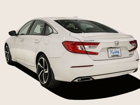 Used 2018 Honda Accord Sport image 8