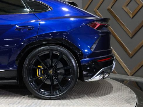 Used 2019 Lamborghini Urus image 28