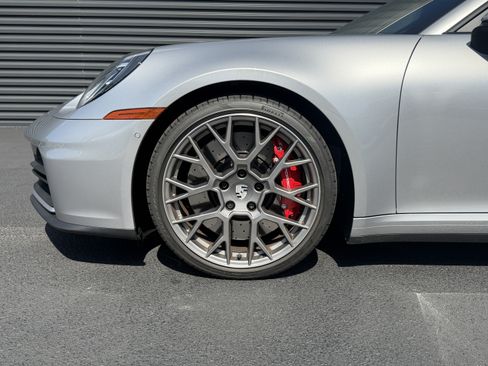 Certified 2026 Porsche 911 Targa 4S AWD/4WD image 12