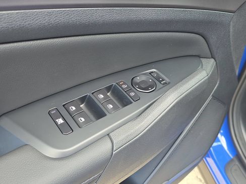 New 2026 Kia Sportage EX FWD image 19