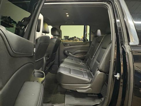 Used 2016 Chevrolet Suburban LT image 22