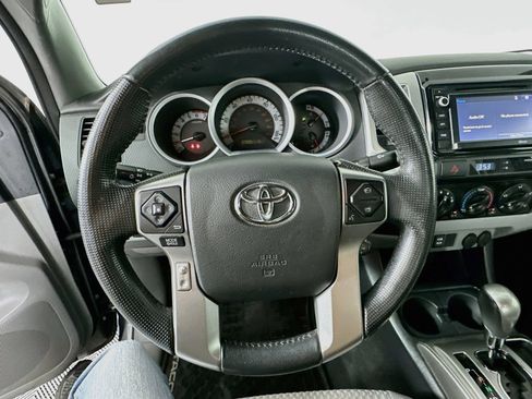 Used 2014 Toyota Tacoma PreRunner w/ SR5 Package RWD image 12