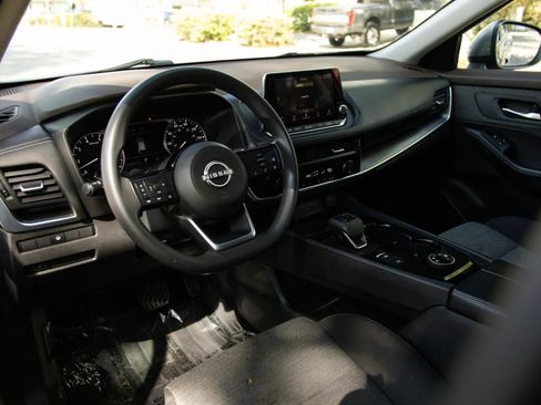 Used 2023 Nissan Rogue SV AWD/4WD image 17
