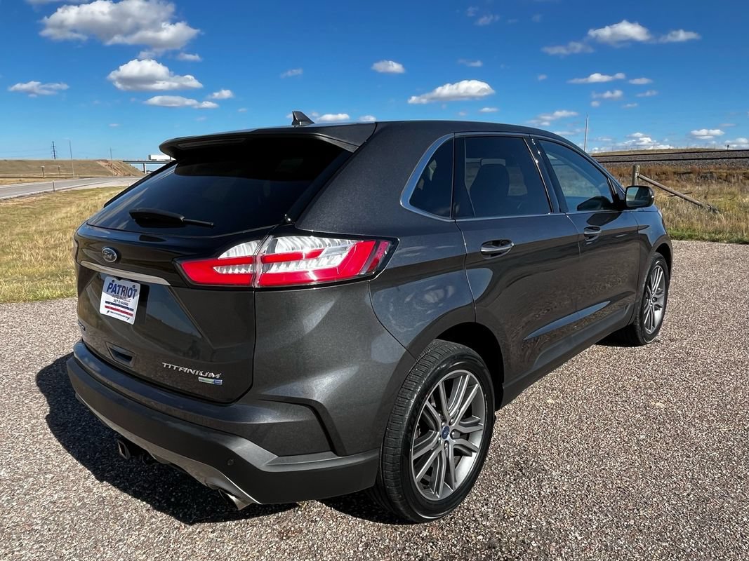 Used 2020 Ford Edge Titanium w/ Class II Trailer Tow Package AWD/4WD image 5